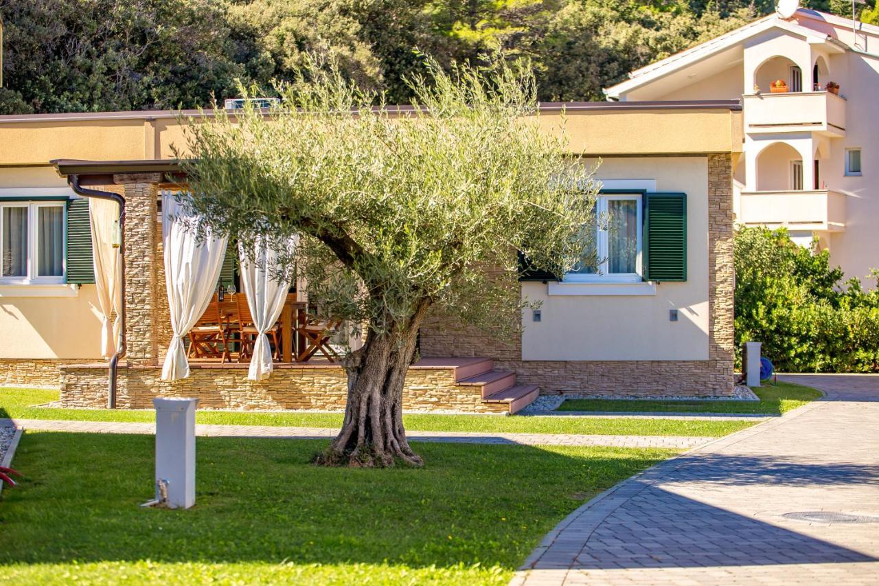 Lando Resort Kampor Esterno foto
