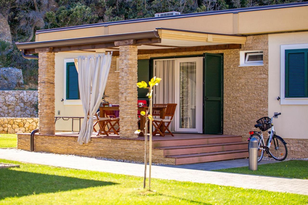 Lando Resort Kampor Esterno foto